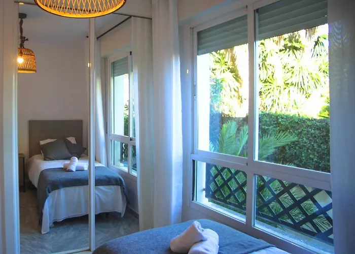 - 2br, 2bth Near Puerto Banus *