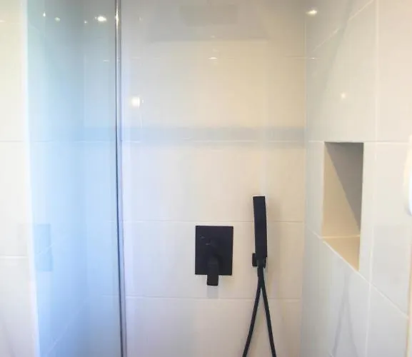 - 2br, 2bth Near Puerto Banus Daire