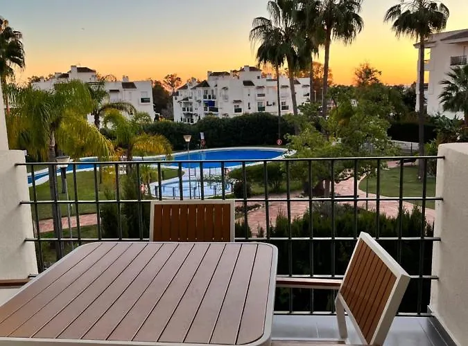 - 2br, 2bth Near Puerto Banus Marbella
