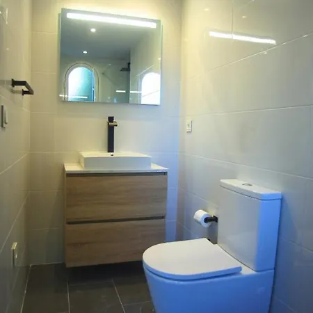 Walk To Puerto Banus, 2br, 2bth, Pool * Marbella