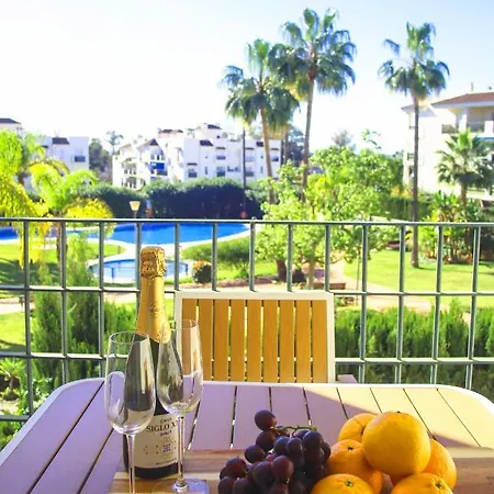 Апартаменты Walk To Puerto Banus, 2br, 2bth, Pool Марбелья