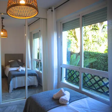 Apartment Walk To Puerto Banus, 2br, 2bth, Pool *