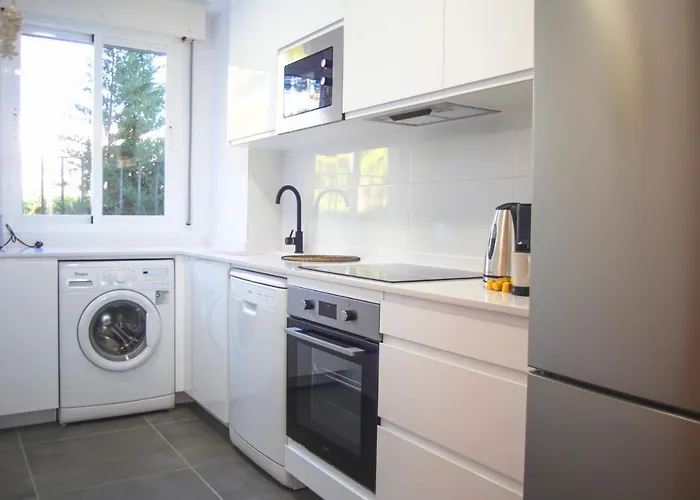 Apartament Walk To Puerto Banus, 2br, 2bth, Pool Marbella