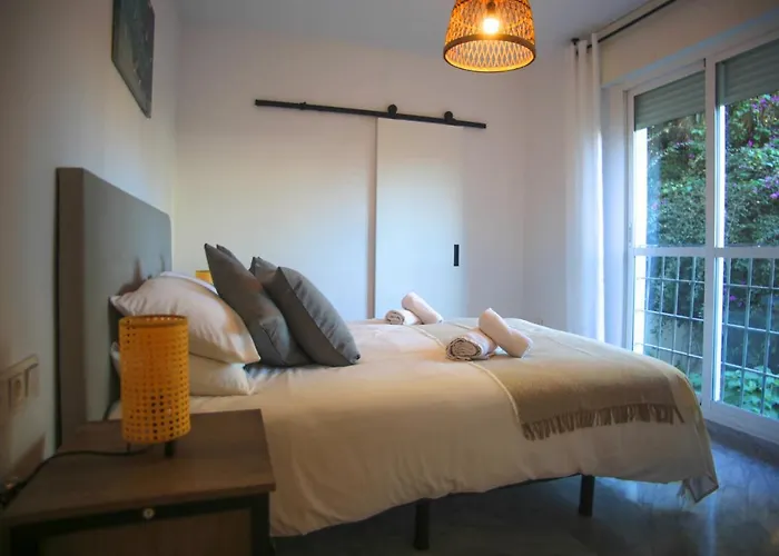 - 2br, 2bth Near Puerto Banus